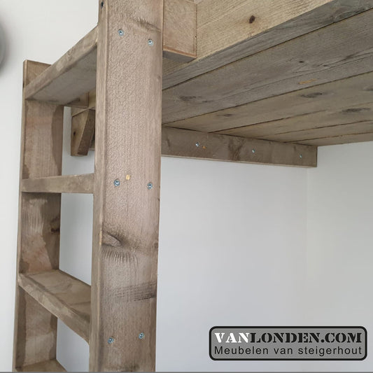 Steigerhouten vide hoogslaper Sietse