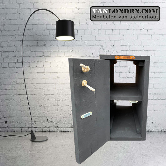 Zwart steigerhouten nachtkastje Roland
