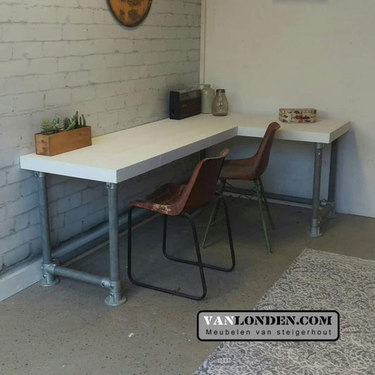 Steigerhouten bureau Otto