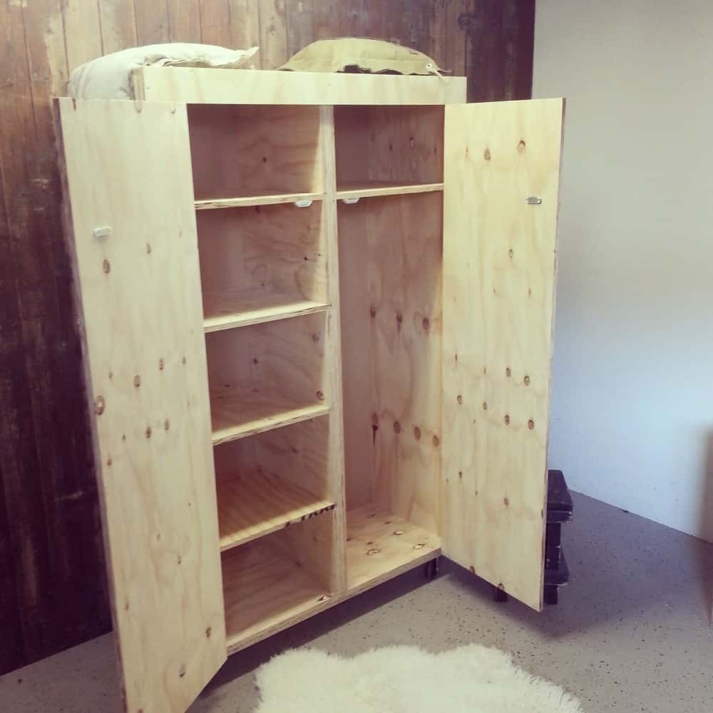 Steigerhouten kledingkast Jesse