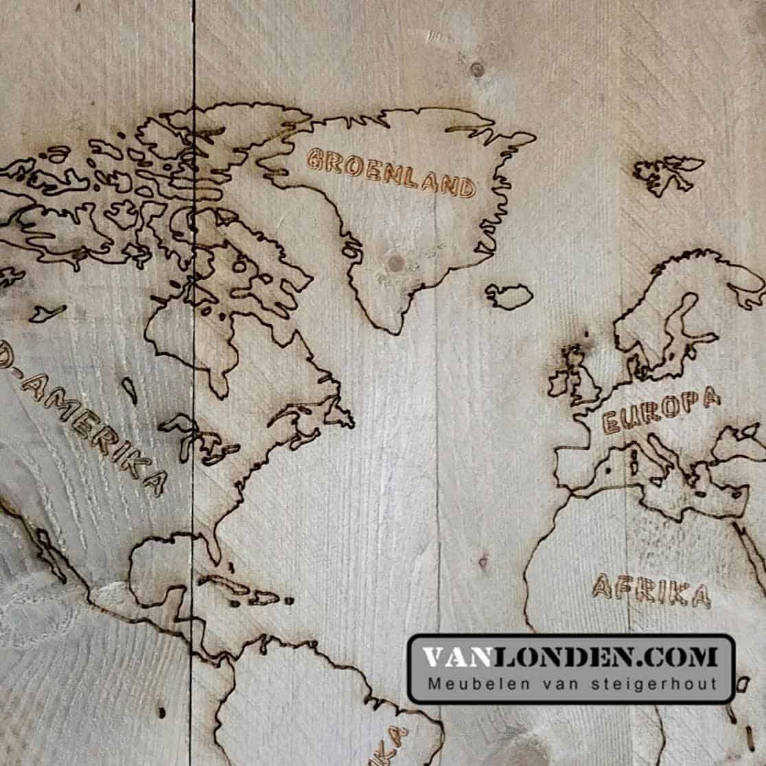 Steigerhouten paneel met wereldkaart