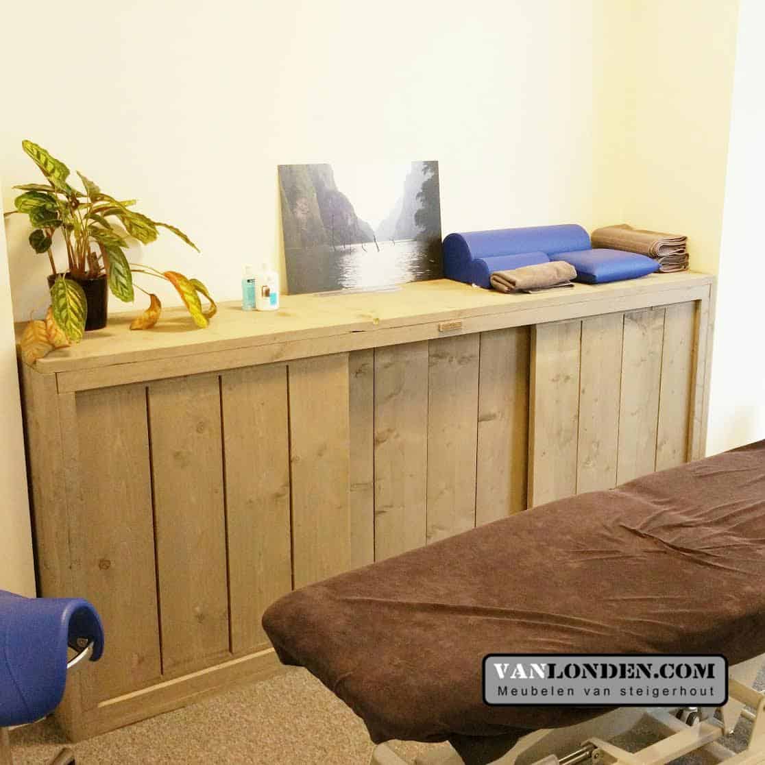 Steigerhouten dressoir met schuifdeuren Elles