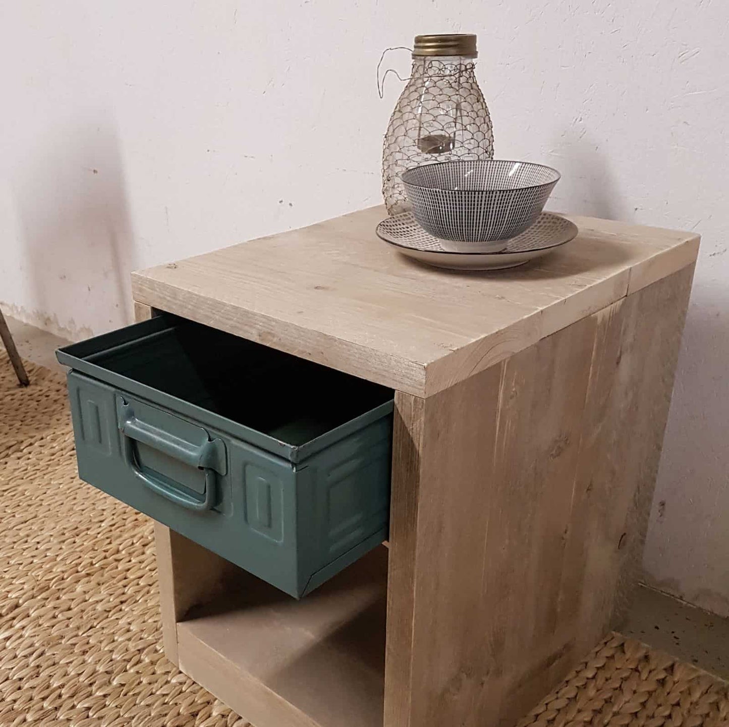 Steigerhouten nachtkastje Maartje