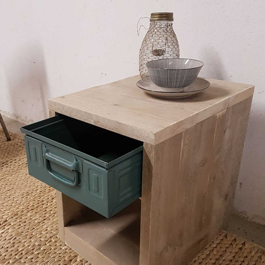 Steigerhouten nachtkastje Maartje