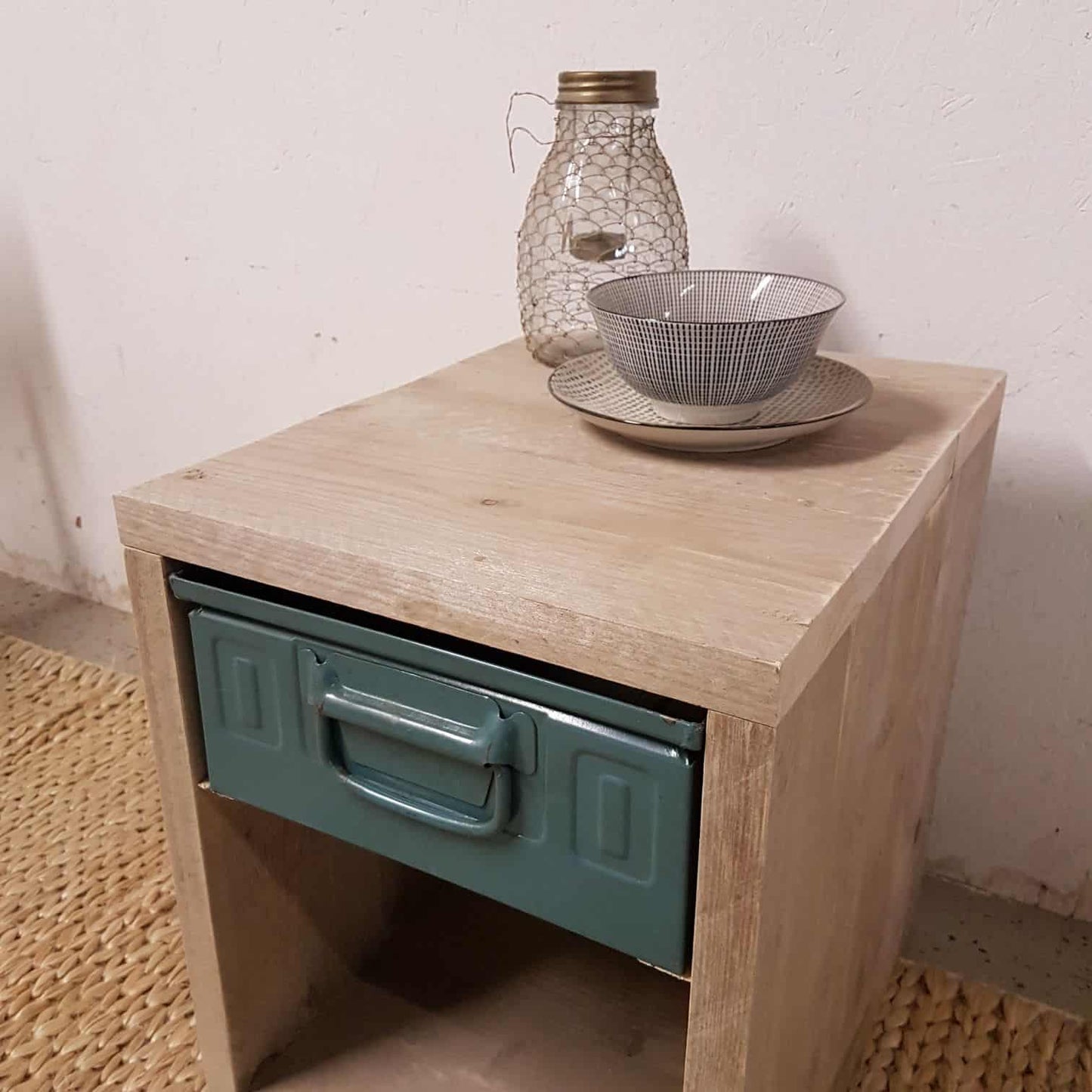 Steigerhouten nachtkastje Maartje