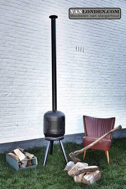 Outdoor houtkachel van dikbuik gasflessen