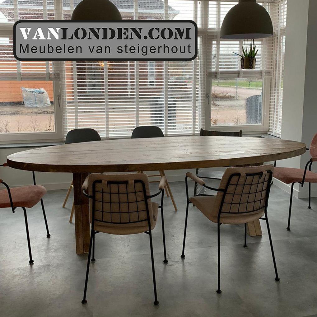 Ovale tafel van balken Pelle