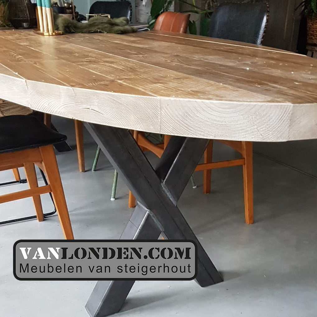 Ovale tafel van balken Pelle