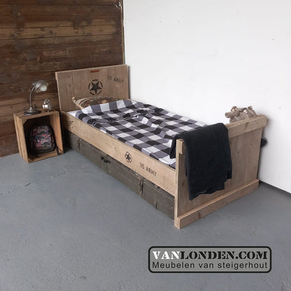 Steigerhouten legerbed Henry