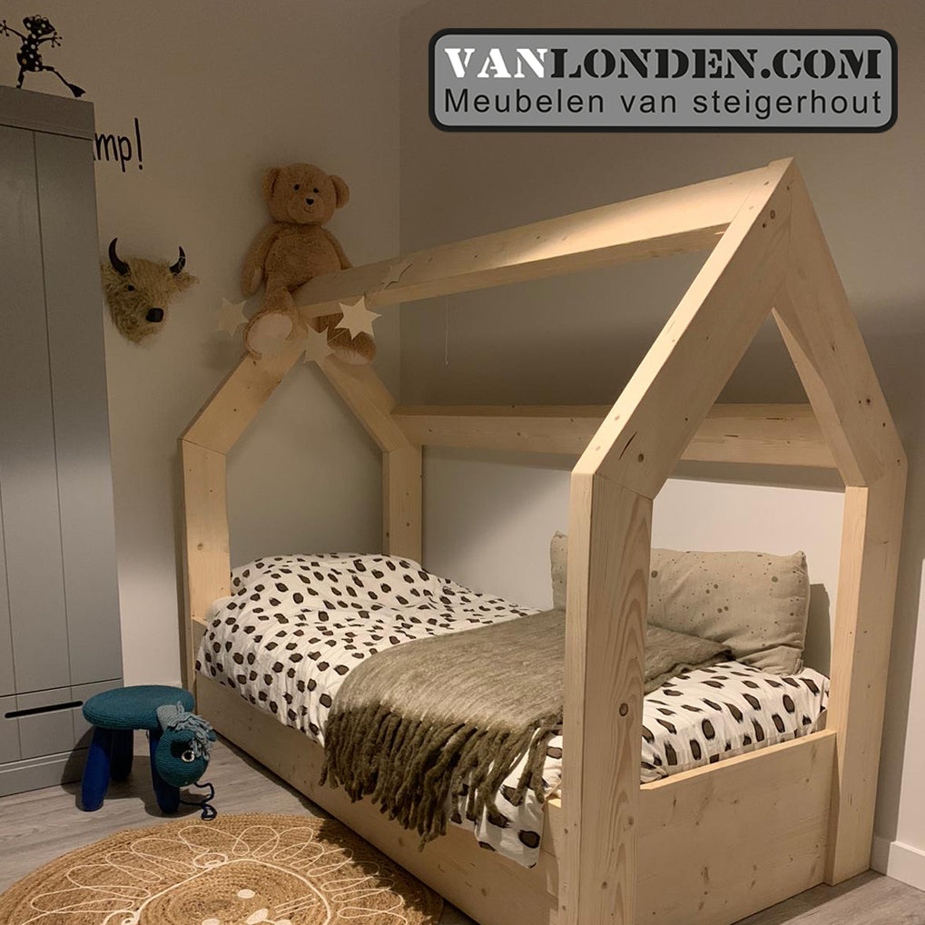 Steigerhouten bed muis