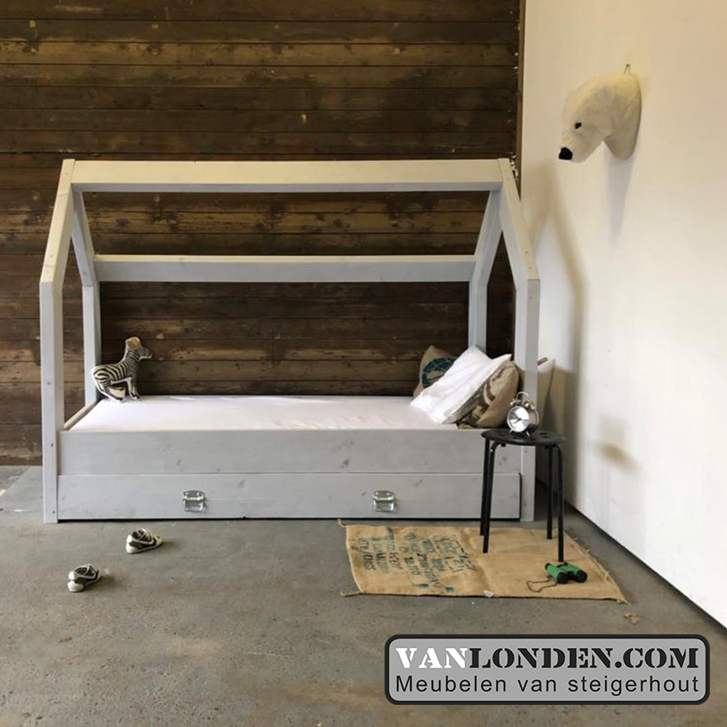 Steigerhouten bed muis
