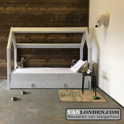 Steigerhouten bed muis