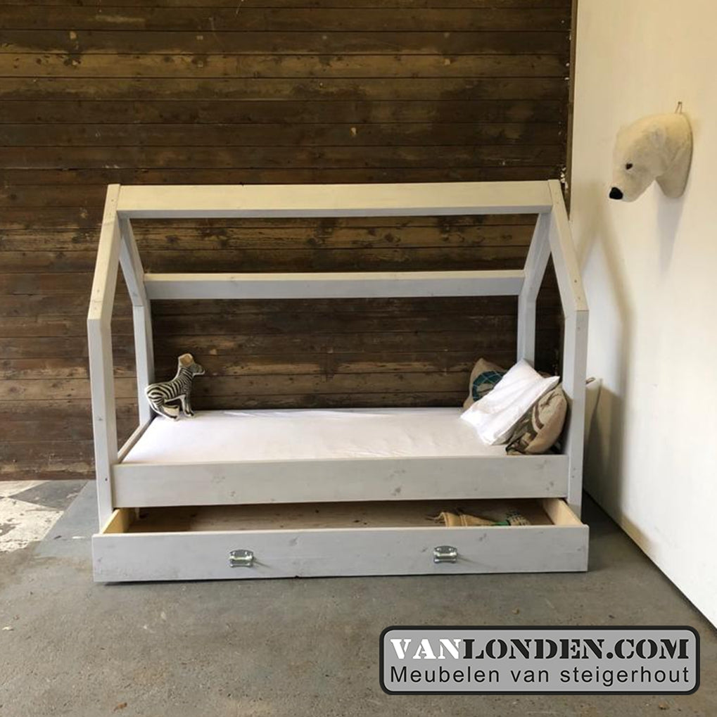 Steigerhouten bed muis