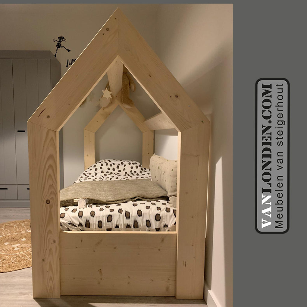 Steigerhouten bed muis