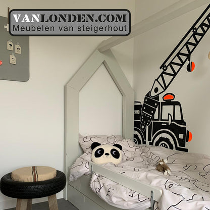 Steigerhouten bed muis