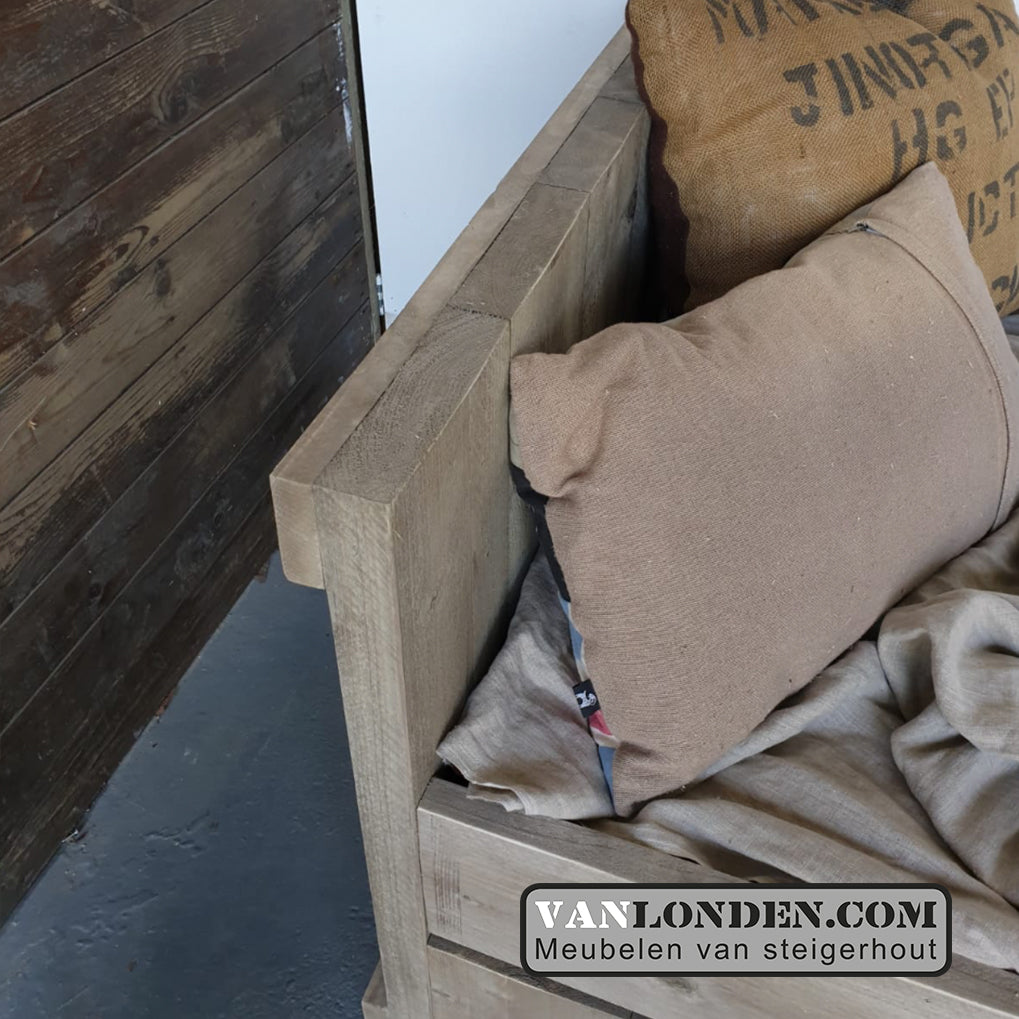Steigerhouten bed met lades en kistjes Ole