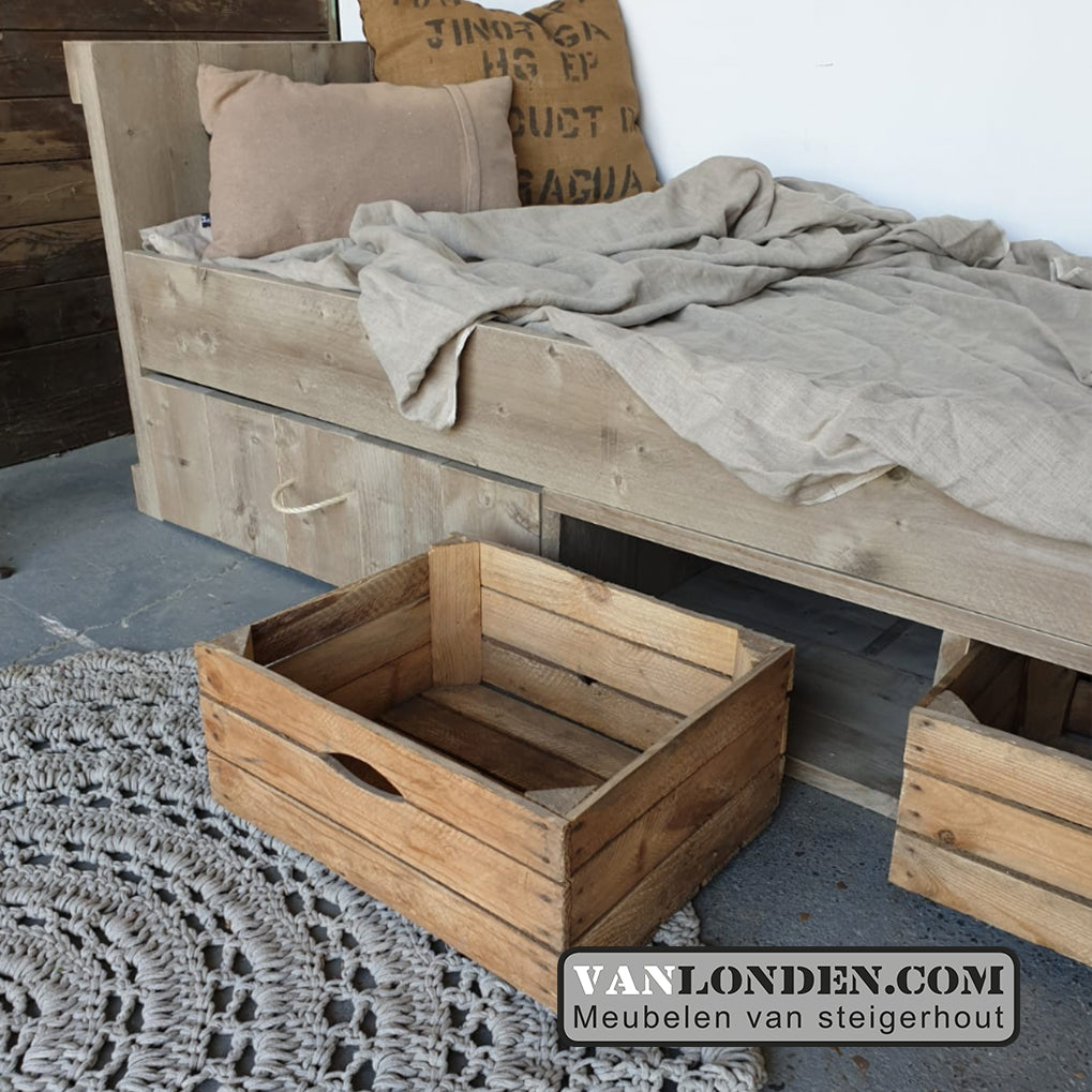 Steigerhouten bed met lades en kistjes Ole