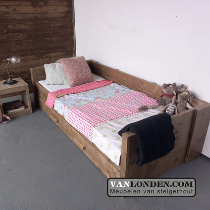 Steigerhouten bed met logeerlade Yvette