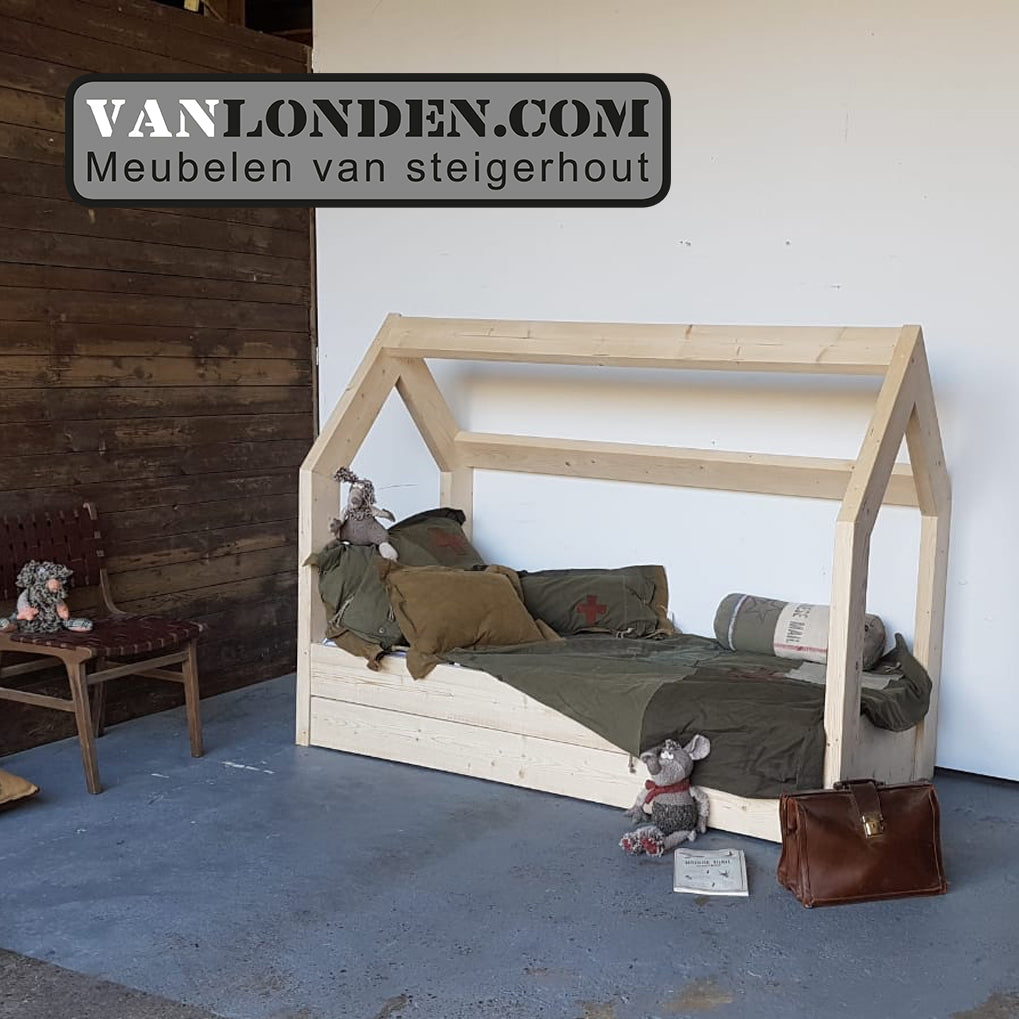 Steigerhouten bed muis