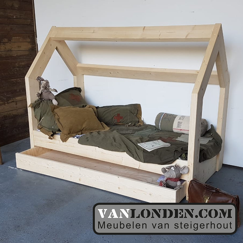 Steigerhouten bed muis