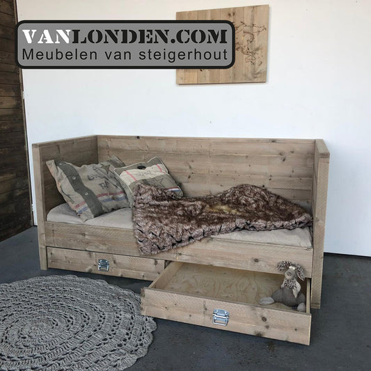 Steigerhouten bedbank Milo