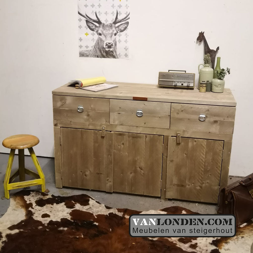 Steigerhouten dressoir Dolores