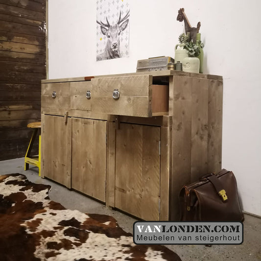 Steigerhouten dressoir Dolores