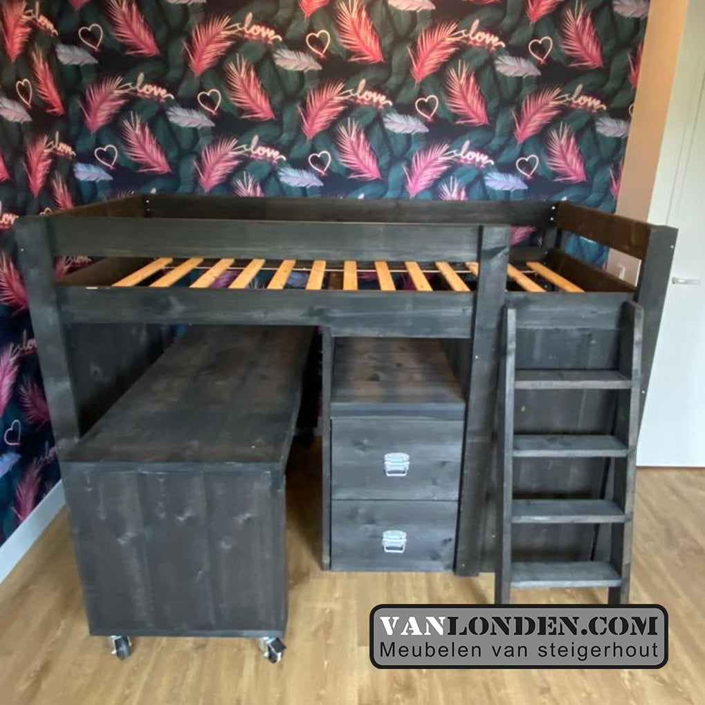 Steigerhouten halfhoogslaper met bureau Patricia