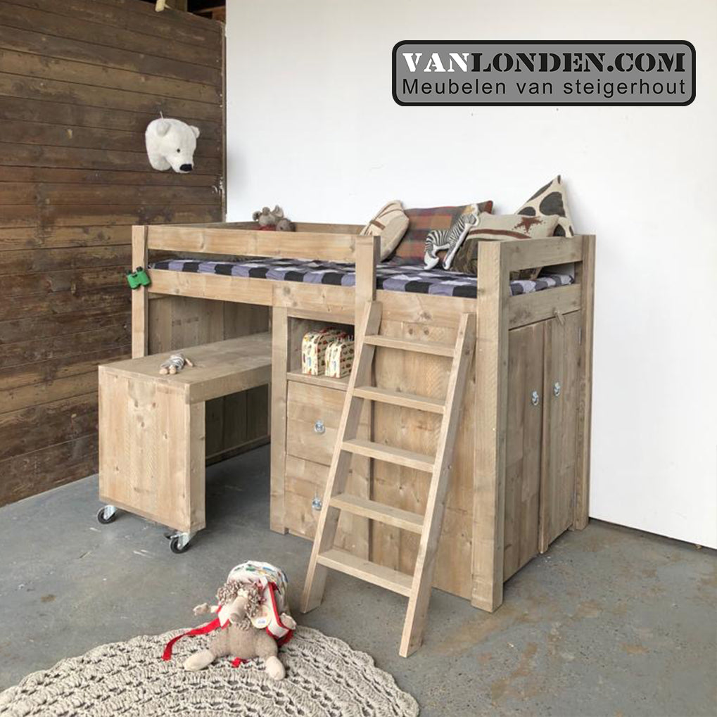 Steigerhouten halfhoogslaper met bureau Patricia