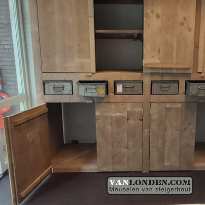 Steigerhouten kast Loek
