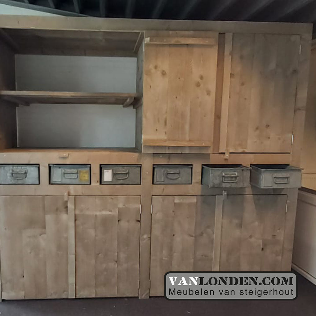 Steigerhouten kast Loek