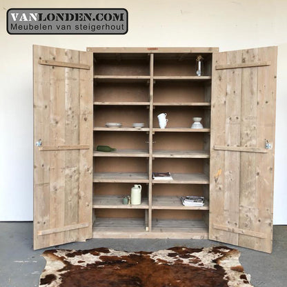 Steigerhouten kast met legplanken Ron