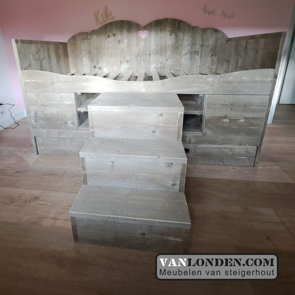 Steigerhouten kinderbed met logeerlade Leentje