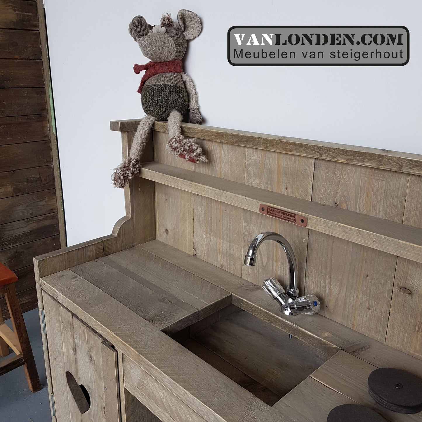 Steigerhouten kinderkeukentje Janske