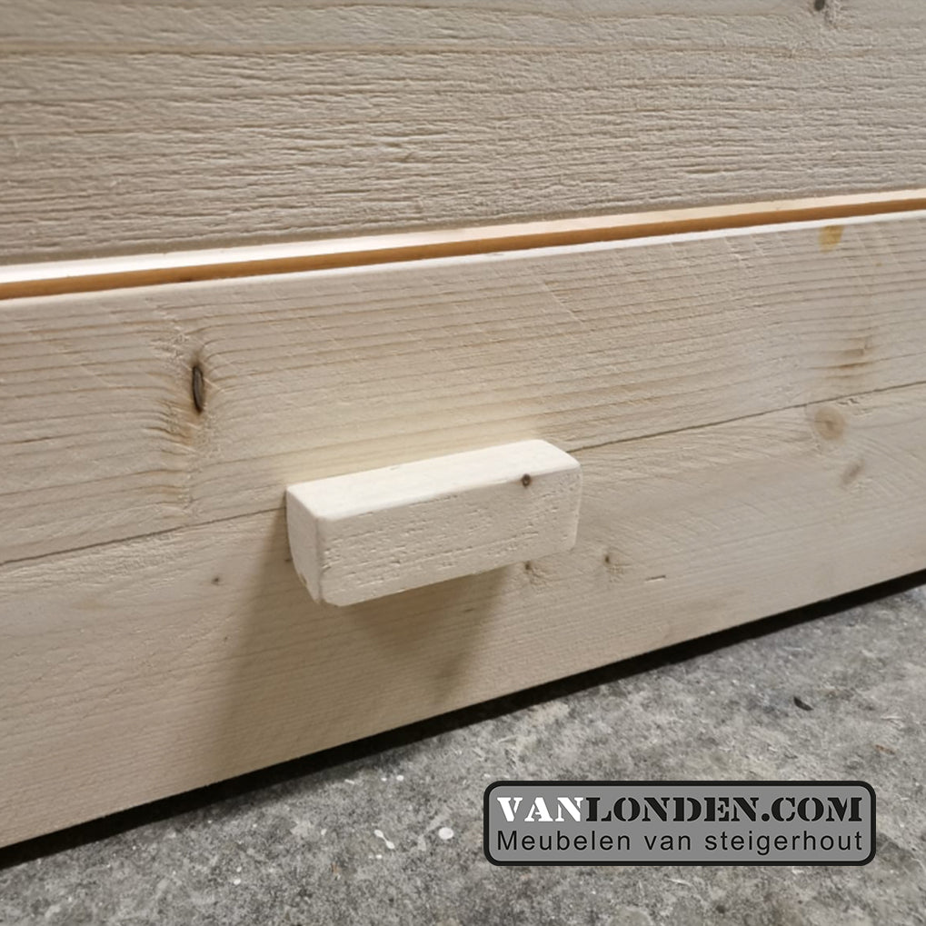 Steigerhouten bed muis