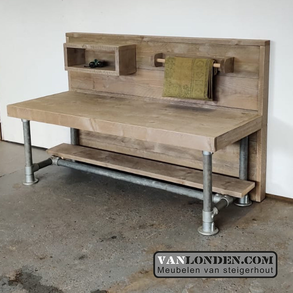 Steigerhouten speeltafel/commode Pip