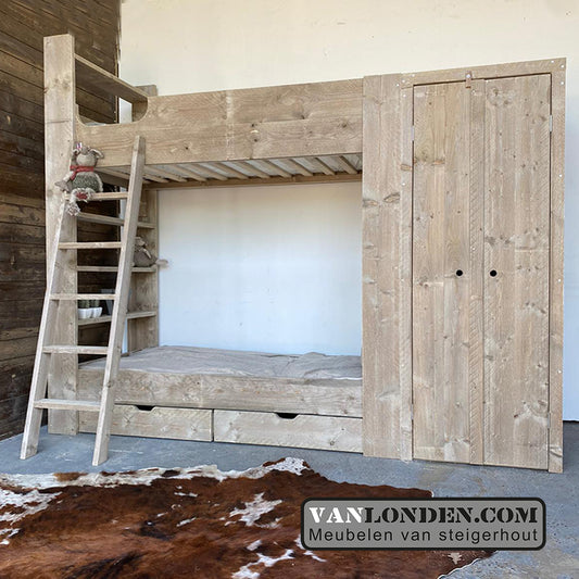 Steigerhouten stapelbed met kast Elin