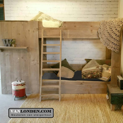 Steigerhouten stapelbed met kast Steven