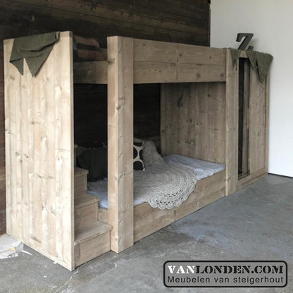 Steigerhouten stapelbed met kast Yennick