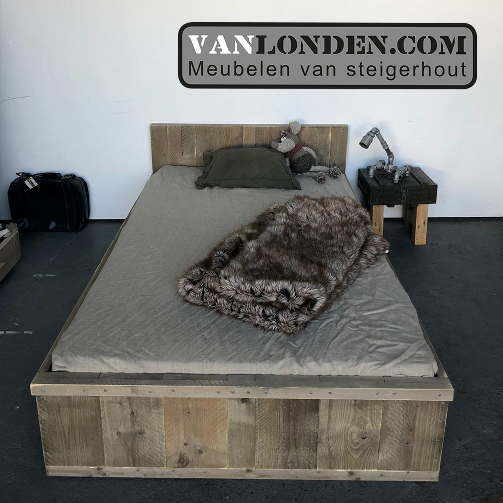Steigerhouten tweepersoonsbed Lexy