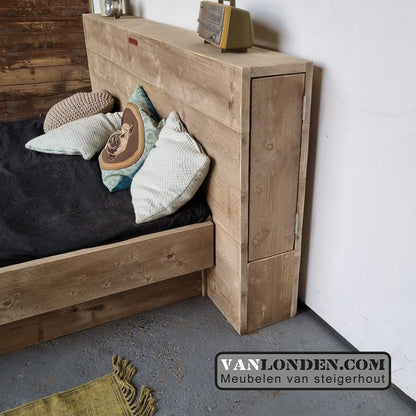 Steigerhouten zwevend tweepersoonsbed met hoofdbord Jannes