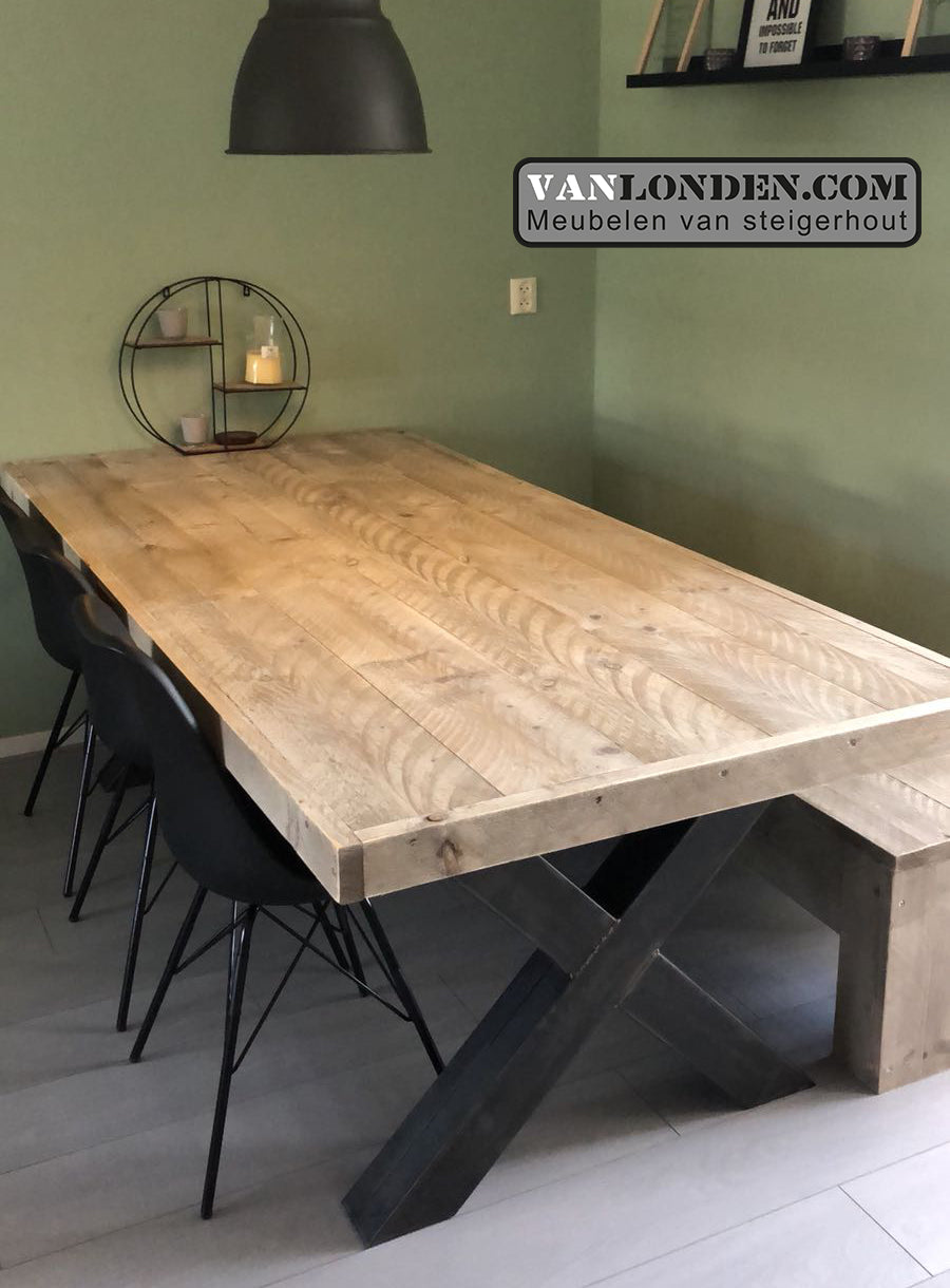 Steigerhouten eettafel stalen x-poot Evert
