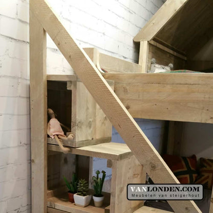 Steigerhouten hoogslaper Kaj