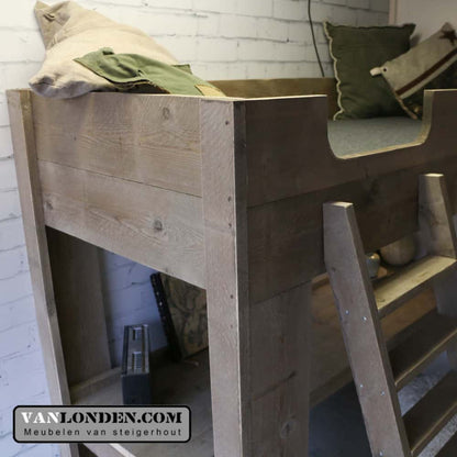 Steigerhouten hoogslaper met bureau Quinn