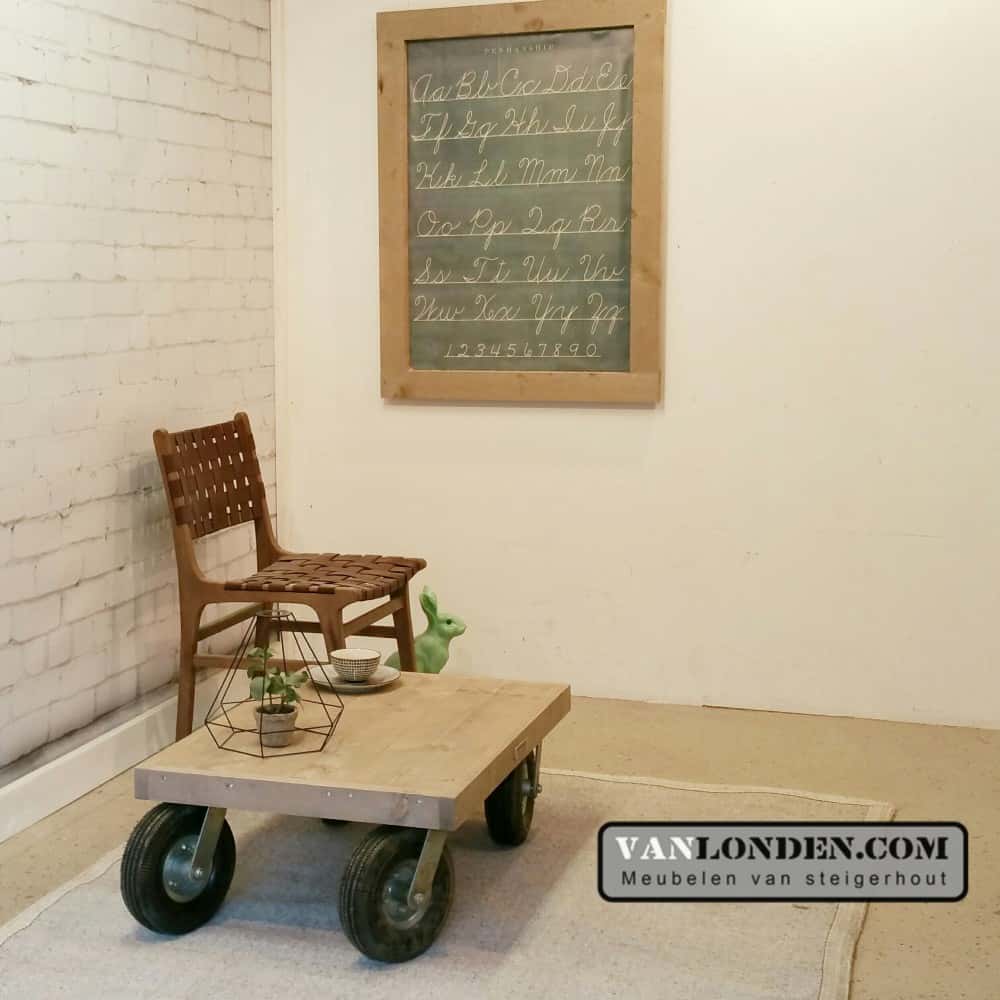 Steigerhouten salontafel op wielen Ger