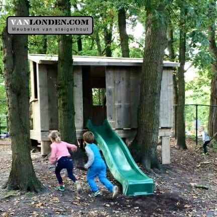 Steigerhouten speelhuis Dewi
