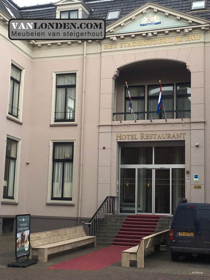 Steigerhouten zitbank Hotel Fletcher