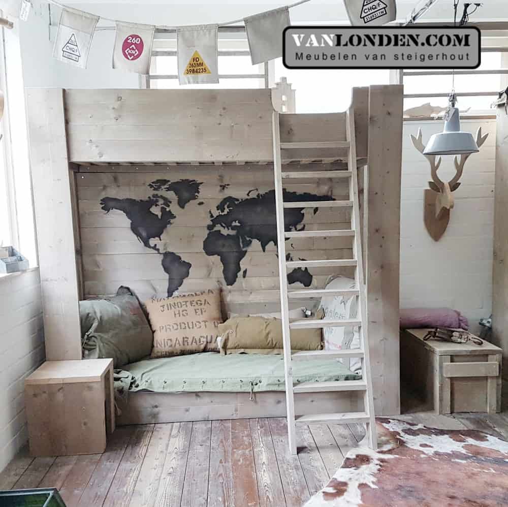 Steigerhouten wereldkaart panelen