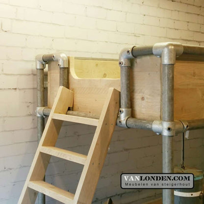Steigerhouten buisbed Donna met-relaxplateau