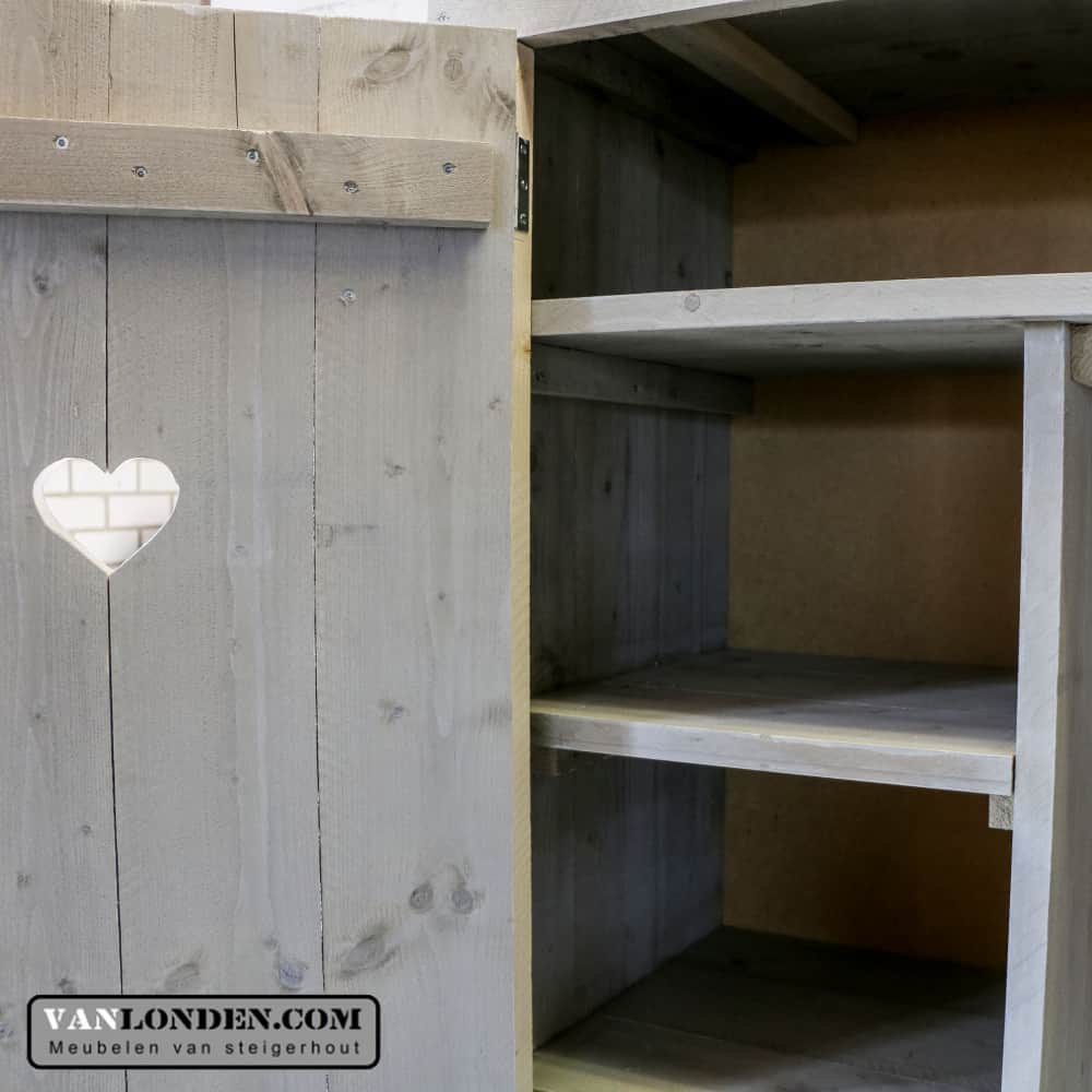 Steigerhouten kledingkast Iris met hartjes
